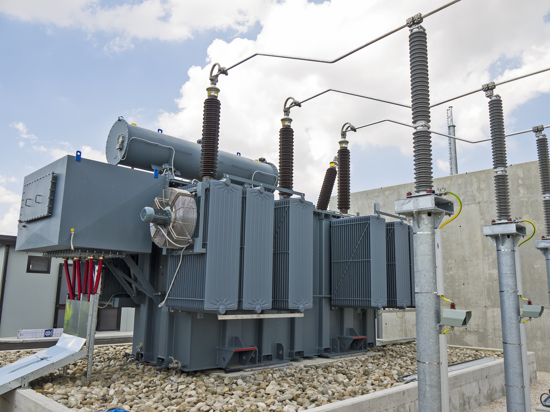 Power transformer